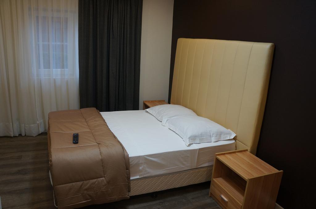Hotel Evergreen Woluwe-Saint-Lambert Экстерьер фото